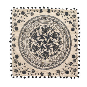 Capa de Almofada Preta com padrão Mandala 41 cm
