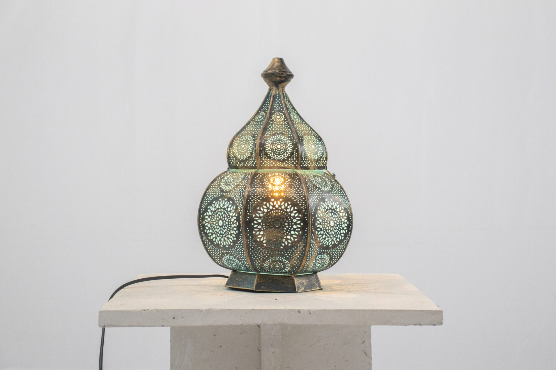 Abajur Dourado com Azul em Ferro 36 cm