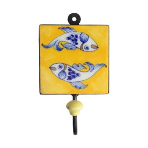 Gancho com Peixes Amarelo em Amarelo 17 cm